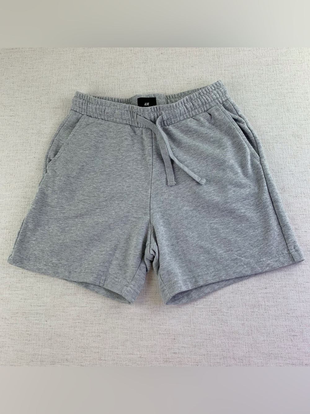 H&M men's XS knit shorts in gray regular fit